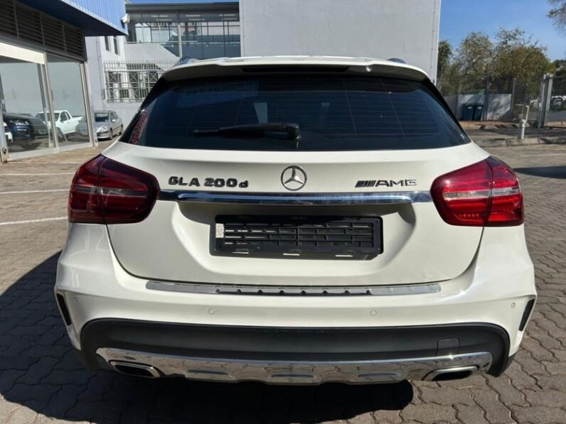 Mercedes-Benz GLA 200d Auto