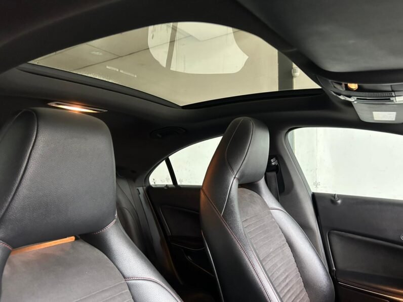 Mercedes-Benz CLA 200 Auto
