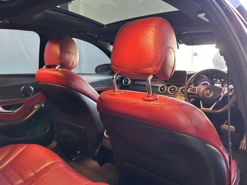 MERCEDES BENZ C180