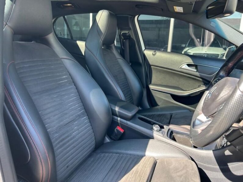 Mercedes-Benz GLA 200d Auto