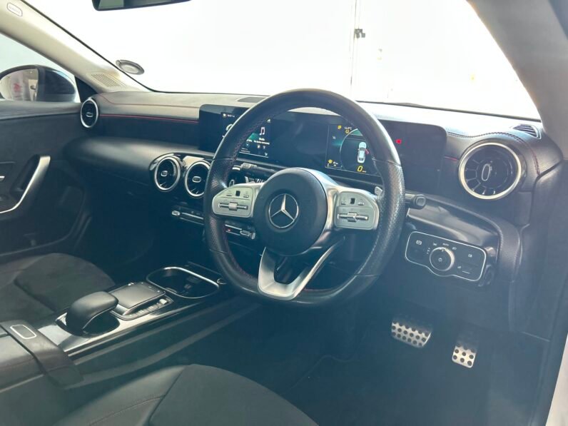 Mercedes-Benz CLA 220d Auto