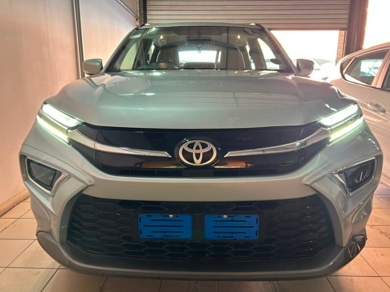 TOYOTA URBAN CRUISER