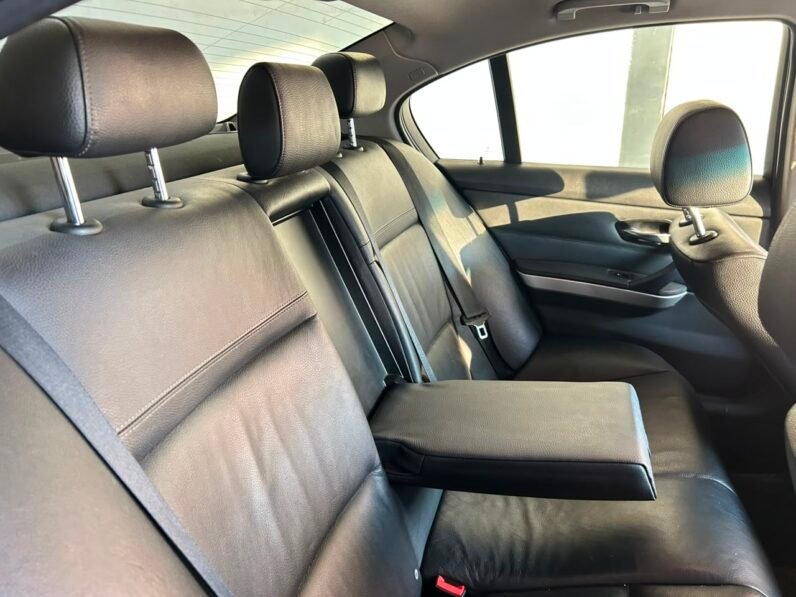 2011 BMW 3 Series 330d Exclusive Auto