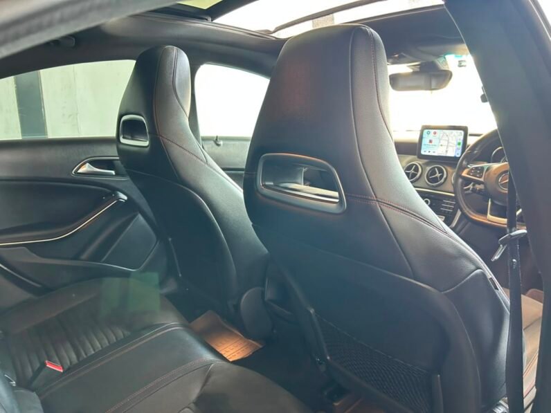 MERCEDES BENZ CLA 200