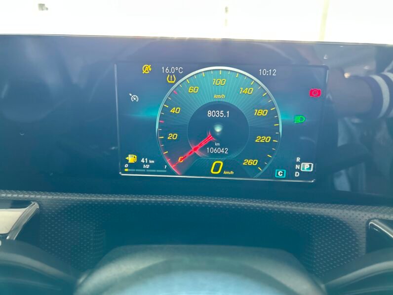 Mercedes-Benz CLA 220d Auto