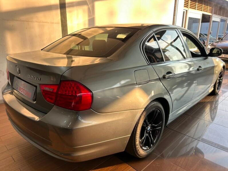 2011 BMW 3 Series 330d Exclusive Auto