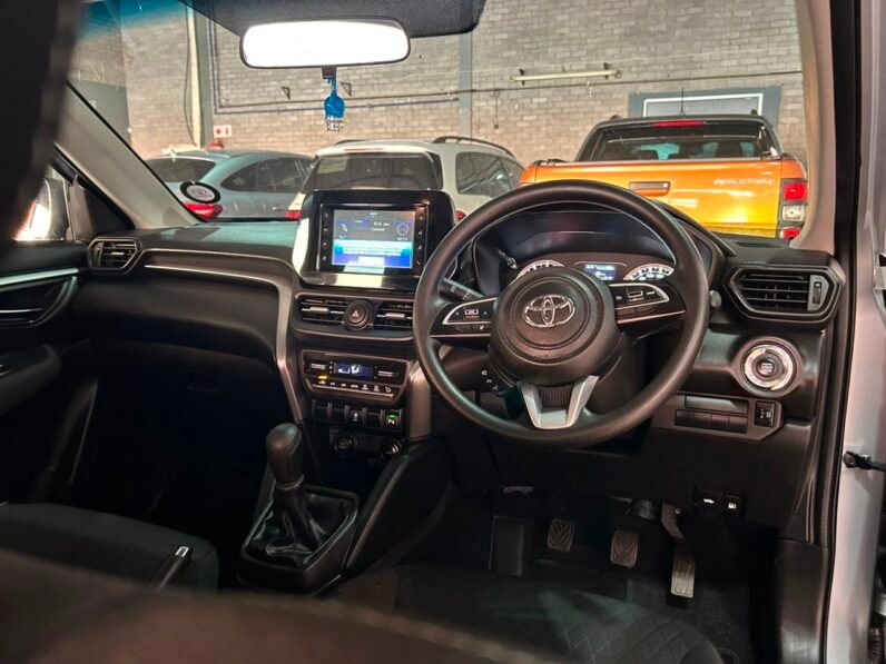 TOYOTA URBAN CRUISER