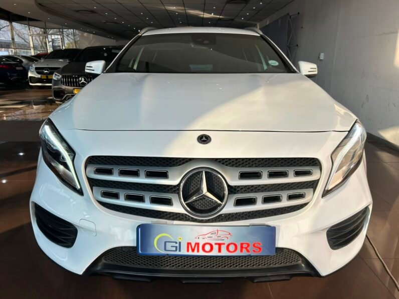 Mercedes-Benz GLA 200