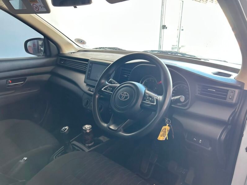 Toyota Rumion 1.5 SX