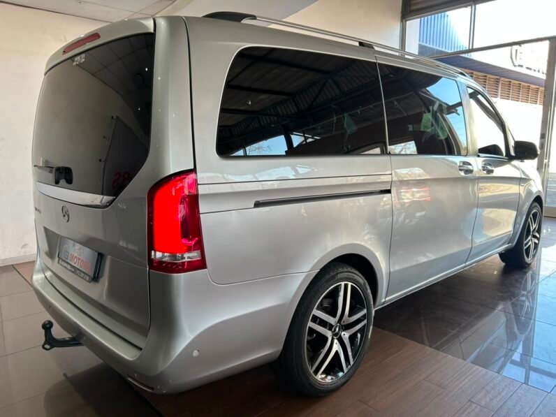 Mercedes-Benz V-Class V 200 CDi Auto