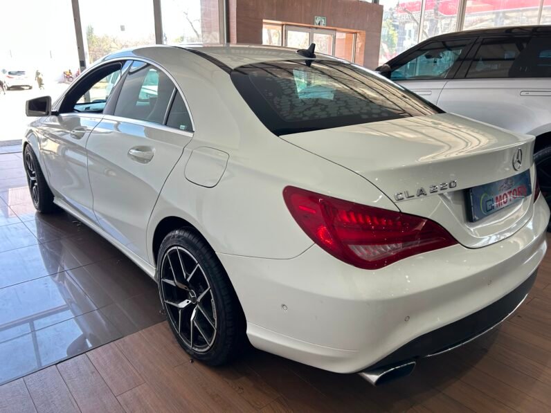 MERCEDES BENZ CLA220D