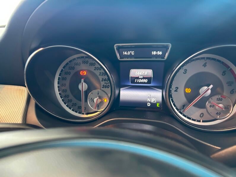MERCEDES BENZ CLA220D
