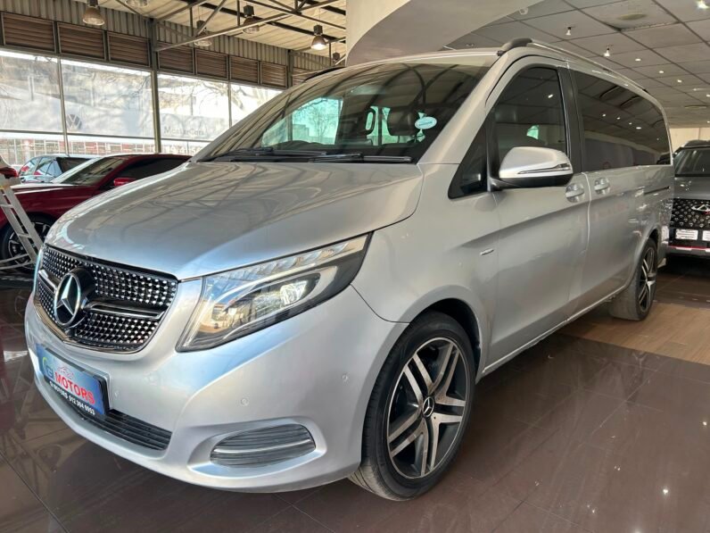 Mercedes-Benz V-Class V 200 CDi Auto