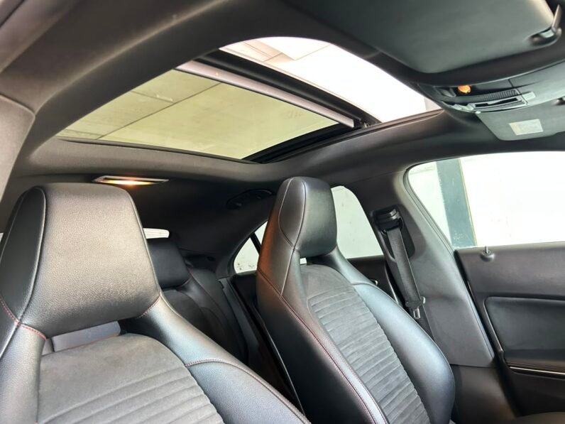 MERCEDES BENZ CLA 200