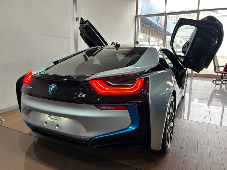 2017 BMW i8 eDrive Coupe