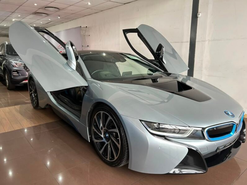 2017 BMW i8 eDrive Coupe