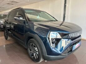 MAHINDRA XUV 3X0