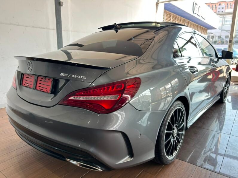 MERCEDES BENZ CLA 200