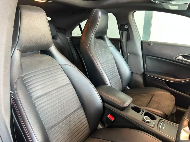 MERCEDES BENZ CLA 200