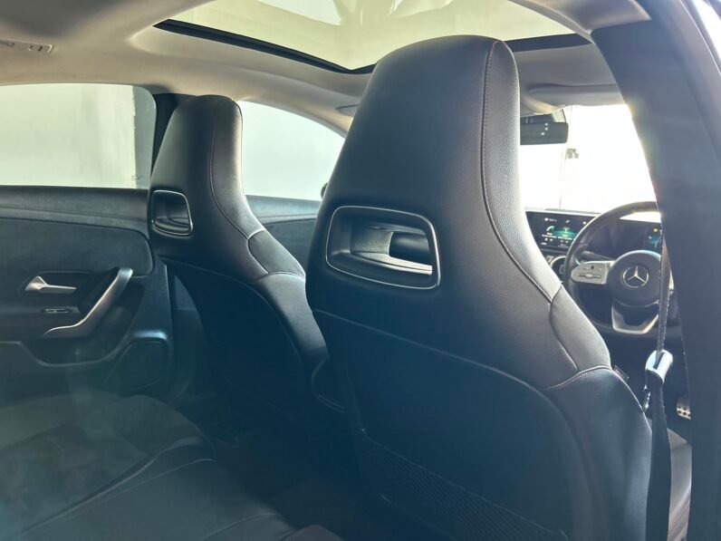 Mercedes-Benz CLA 220d Auto