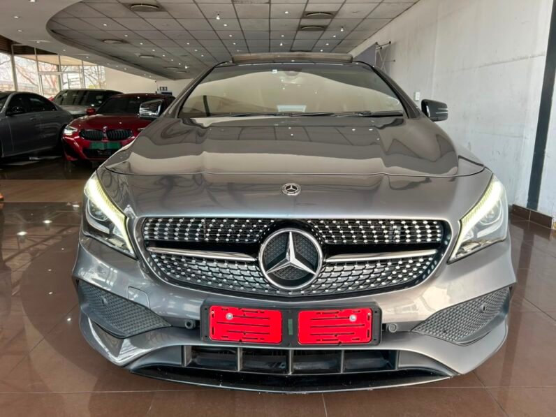 MERCEDES BENZ CLA 200