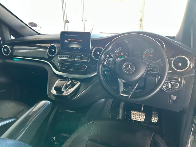 Mercedes-Benz V-Class V 200 CDi Auto