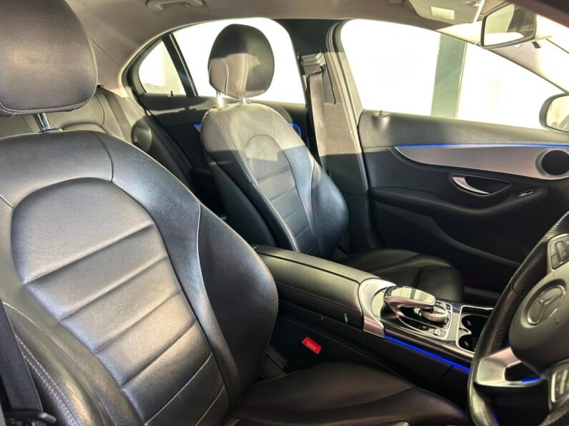 MERCEDES BENZ C220