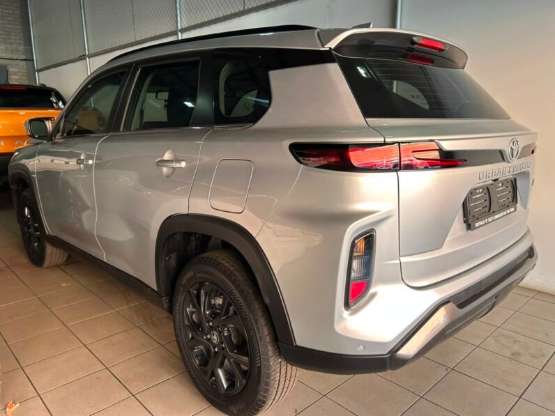 TOYOTA URBAN CRUISER