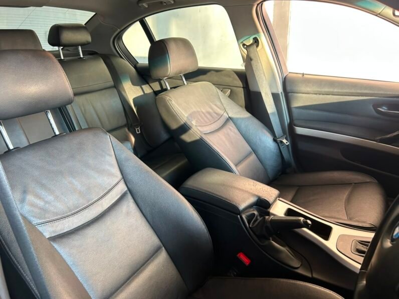 2011 BMW 3 Series 330d Exclusive Auto