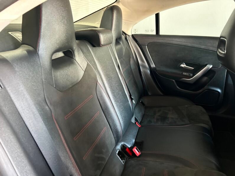 Mercedes-Benz CLA 220d Auto