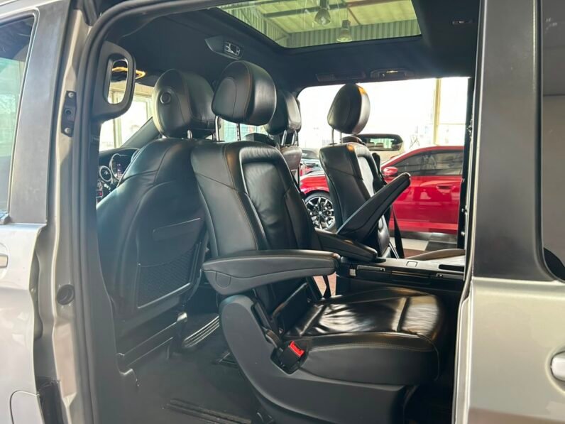 Mercedes-Benz V-Class V 200 CDi Auto