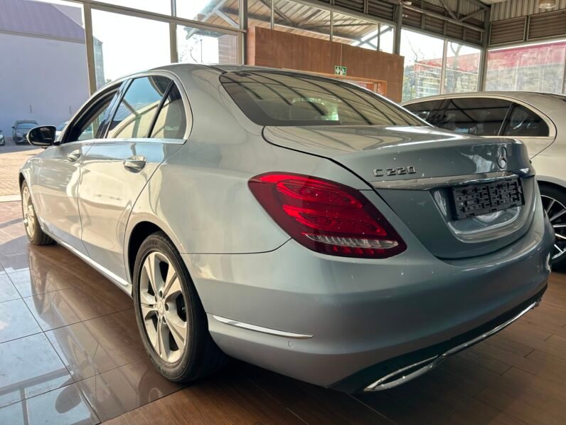 MERCEDES BENZ C 220D