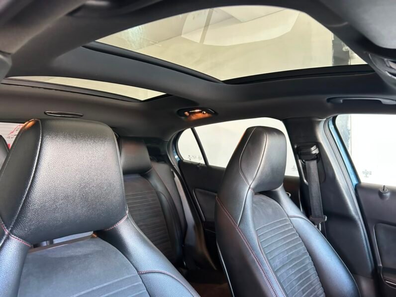 MERCEDES BENZ GLA 200