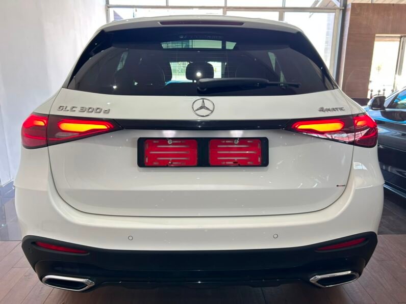 MERCEDES BENZ GLC 300D