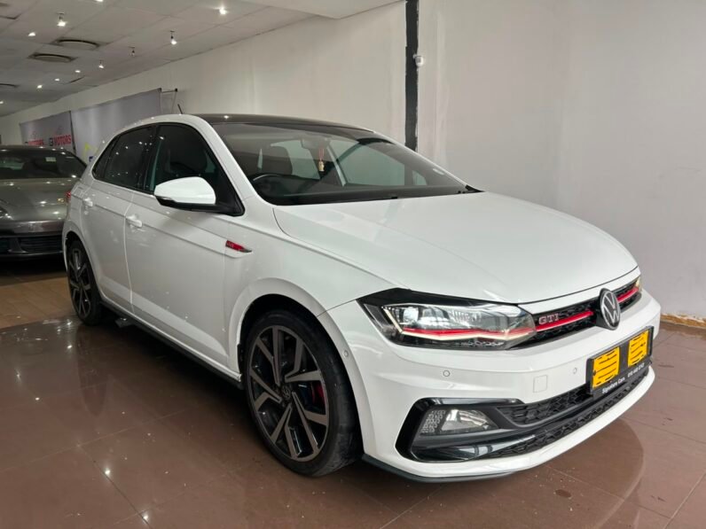 VOLKSWAGEN POLO 2.0 DSG