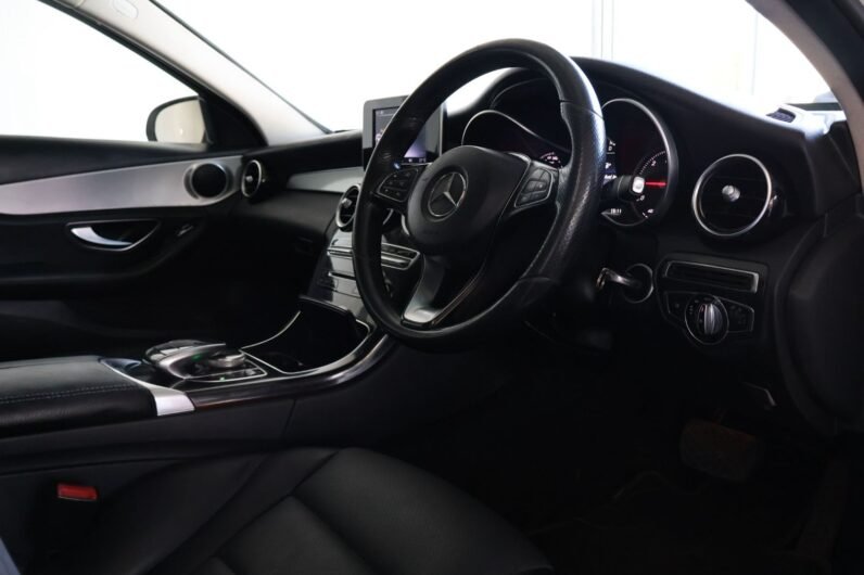 MERCEDES BENZ C220D