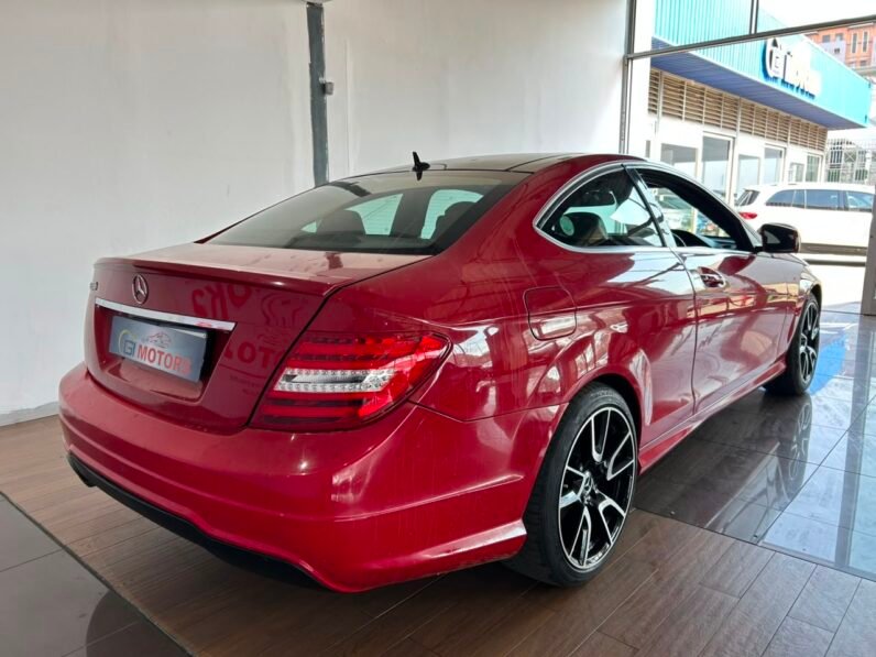 MERCEDES BENZ C200 AMG