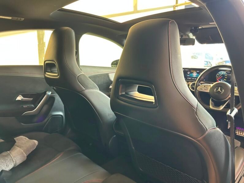MERCEDES BENZ CLA 200