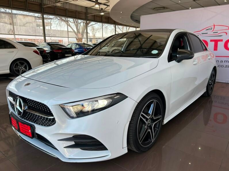 MERCEDES BENZ A200 SEDAN