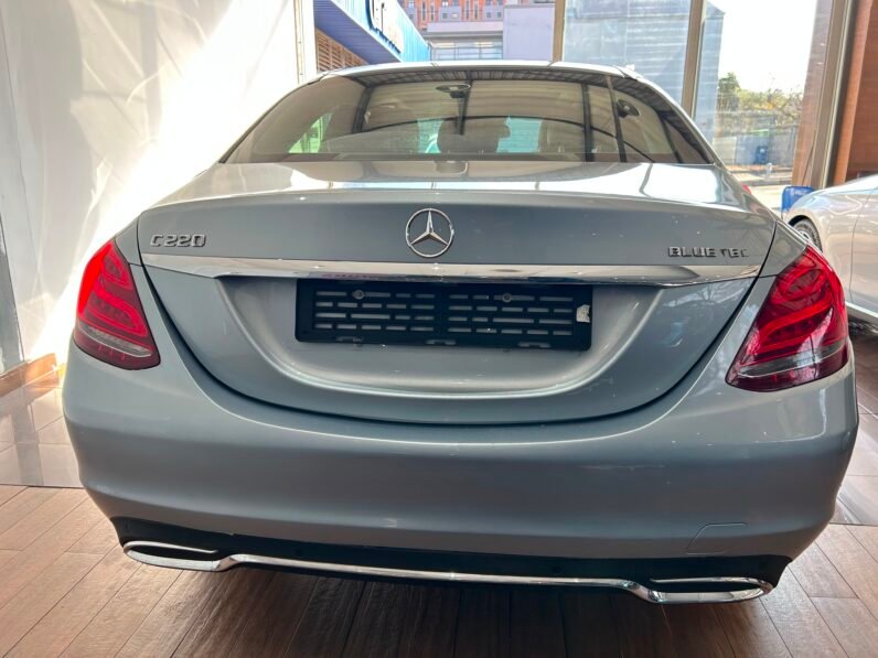MERCEDES BENZ C 220D