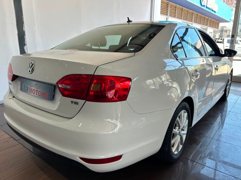 VOLKSWAGEN JETTA 1.4