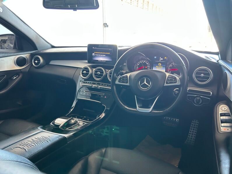 MERCEDES BENZ C200 AMG