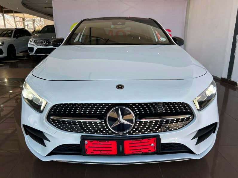 MERCEDES BENZ A200 SEDAN