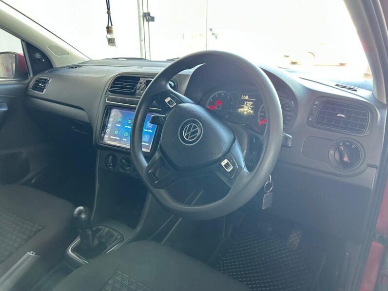 VOLKSWAGEN POLO 1.4