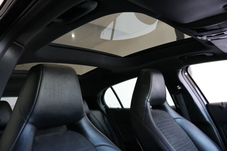 MERCEDES BENZ GLA 200