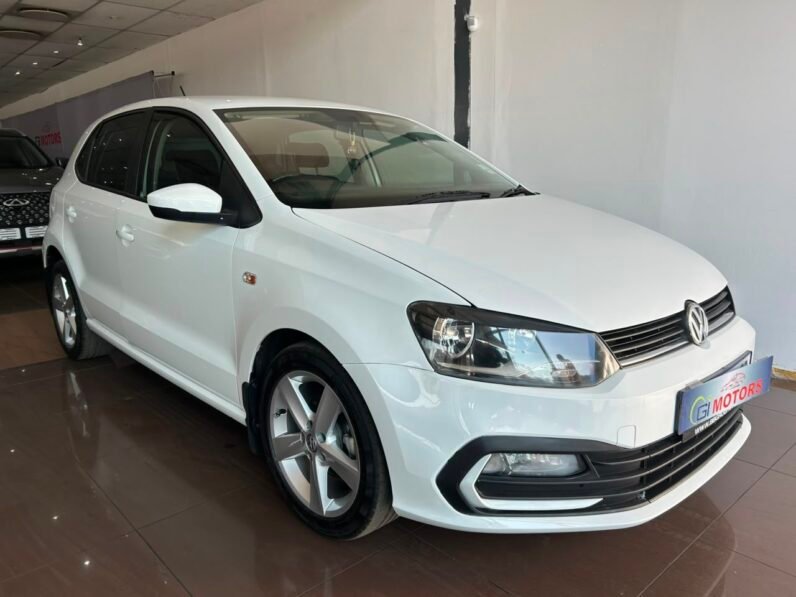 VOLKSWAGEN POLO VIVO 1.6 HIGHLINE