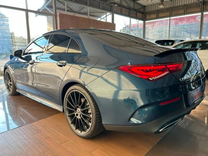 MERCEDES BENZ CLA 200