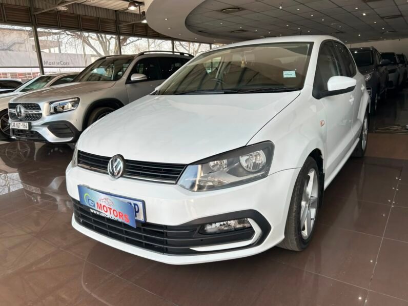 VOLKSWAGEN POLO VIVO 1.6 HIGHLINE