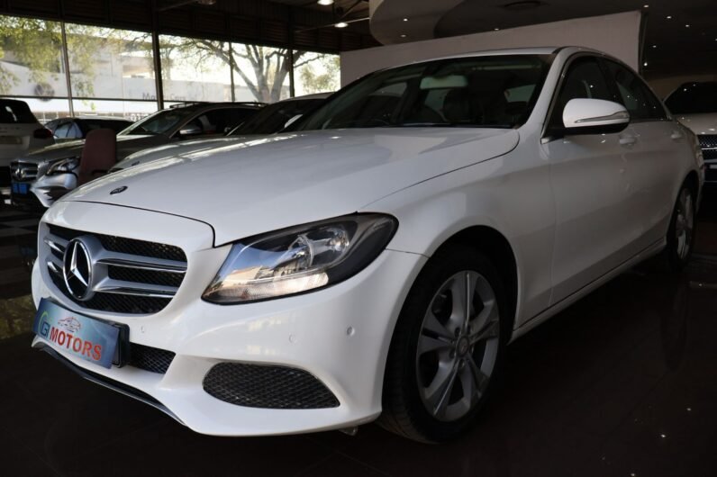 MERCEDES BENZ C220D