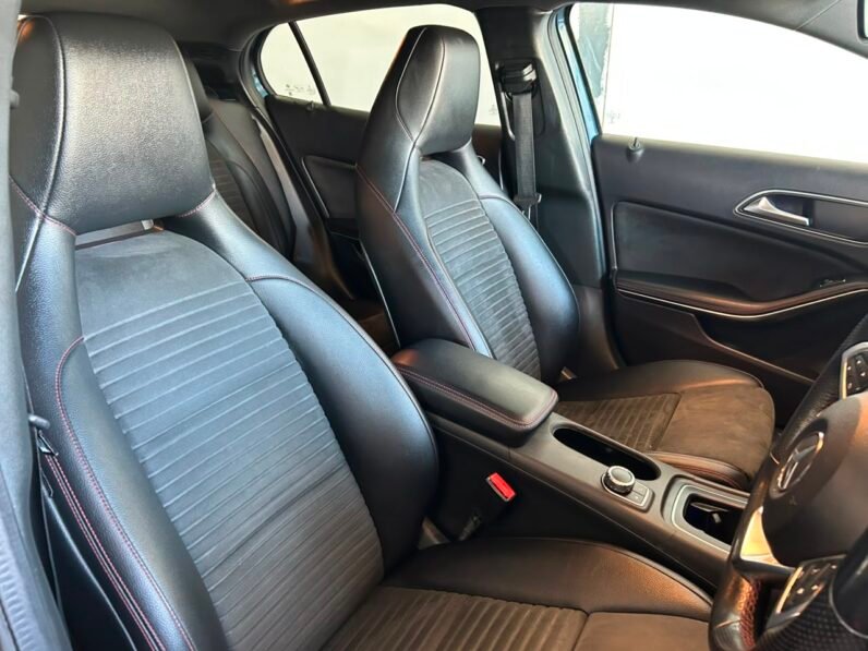 MERCEDES BENZ GLA 200